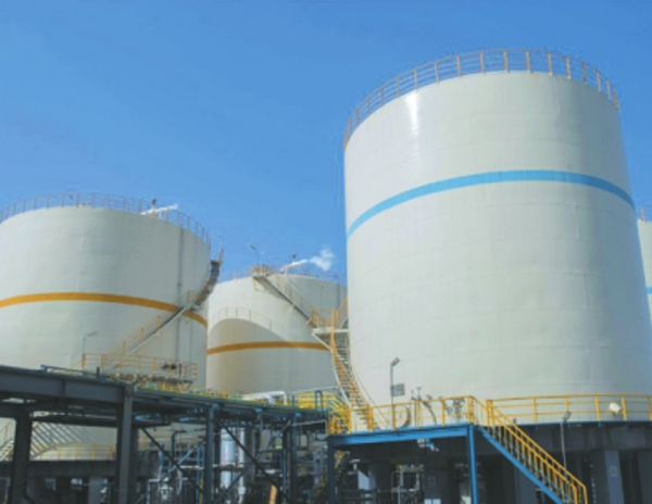 large cryogenic liquid storage tanks (3)